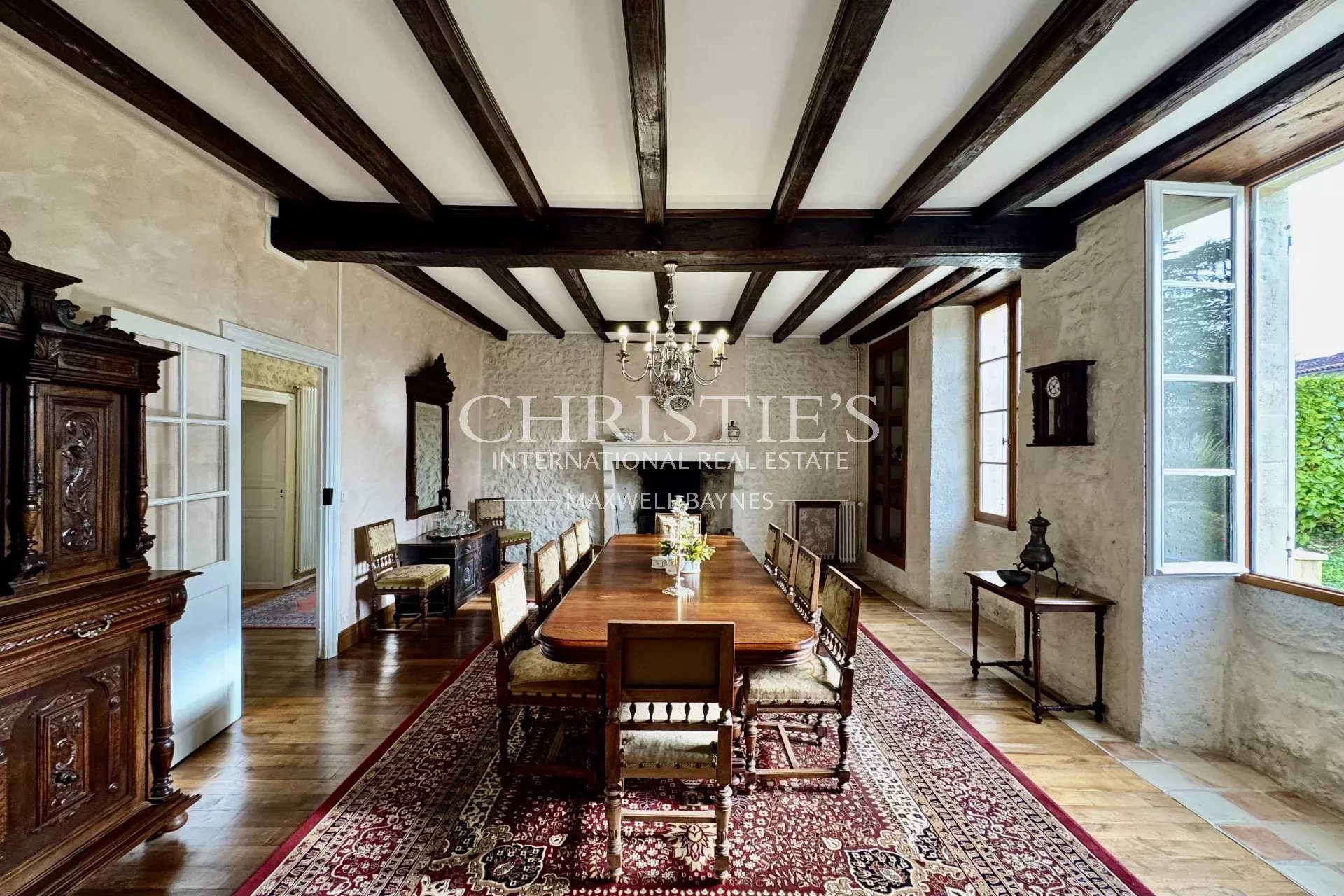 6 Bedroom Villa/Townhouse's Image 14