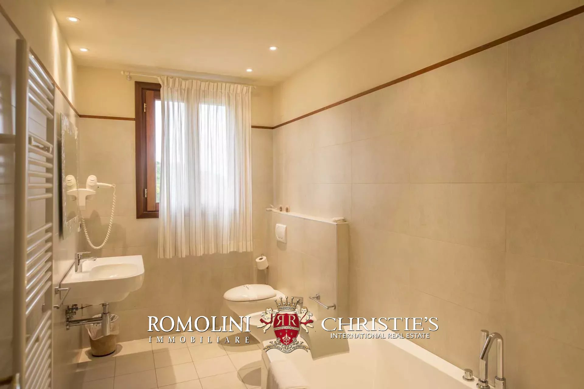 31 Bedroom Villa/Townhouse's Image 67