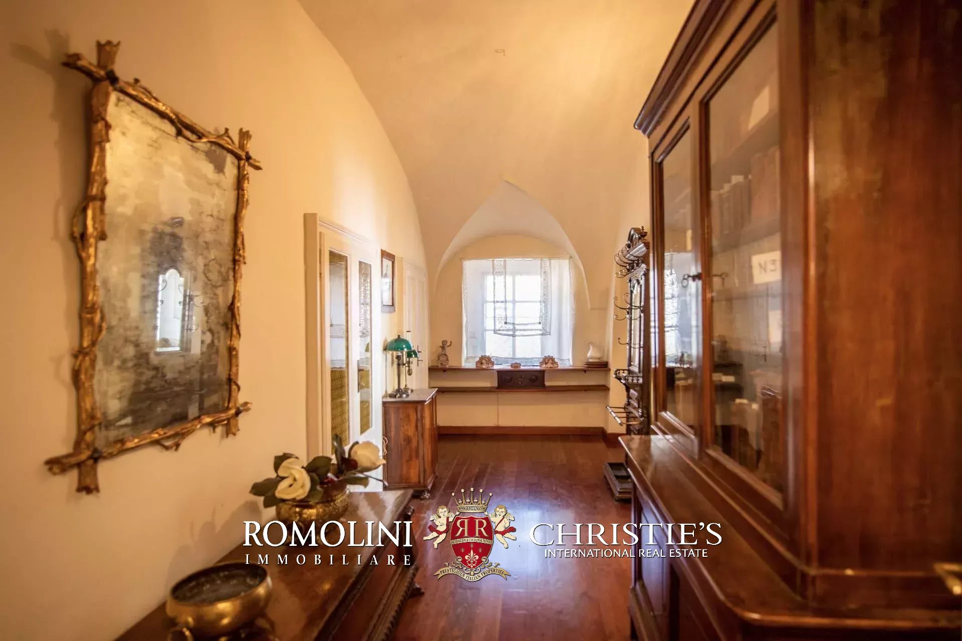 9 Bedroom Villa/Townhouse's Image 91