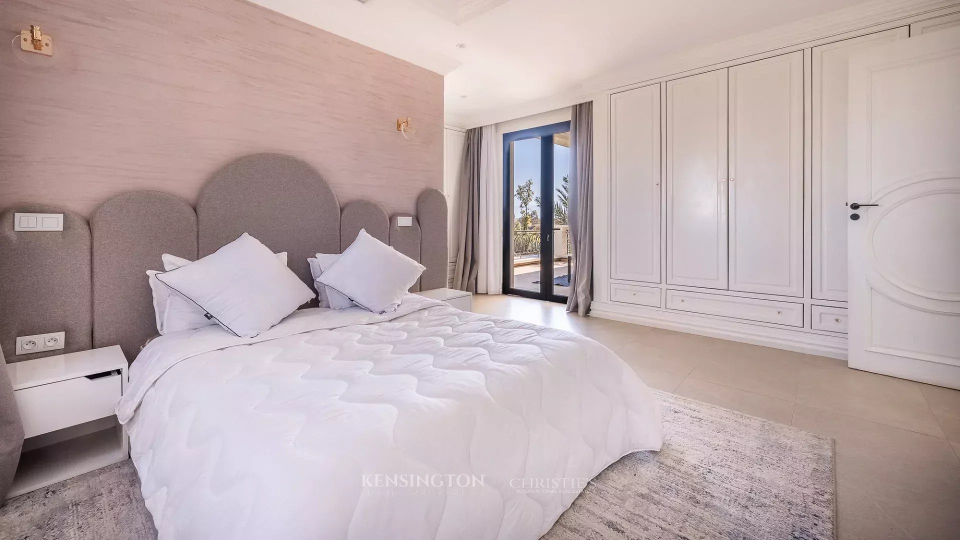 5 Bedroom Villa/Townhouse's Image 28