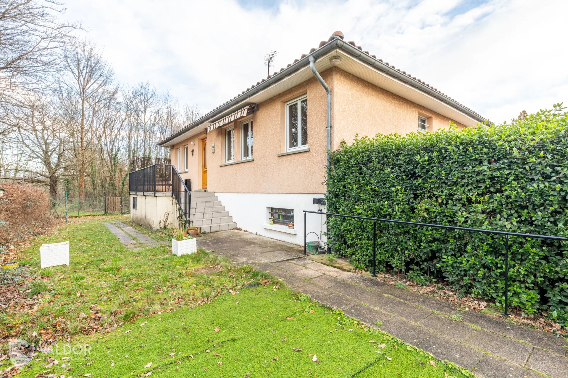 Maison de 92 m² avec sous-sol complet à rénover