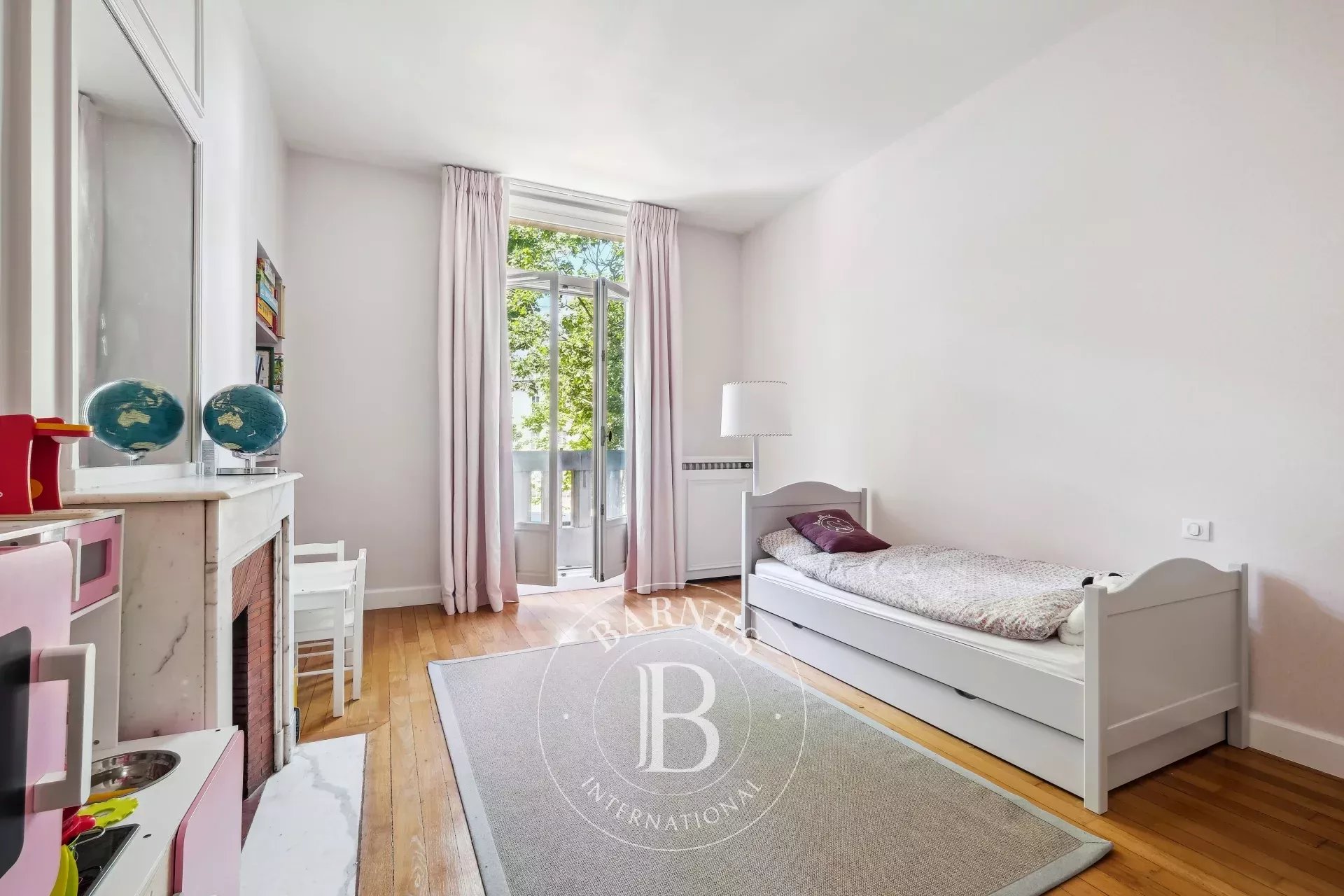 Neuilly-sur-Seine  - Piso 8 Cuartos 4 Habitaciones - picture 10