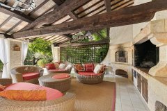 Legacy Estate in Grasse: Luxury 13-Bedroom Villa Near Cannes — photo 5 of 7