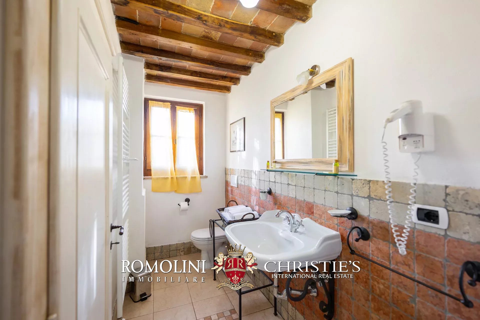 16 Bedroom Villa/Townhouse's Image 49