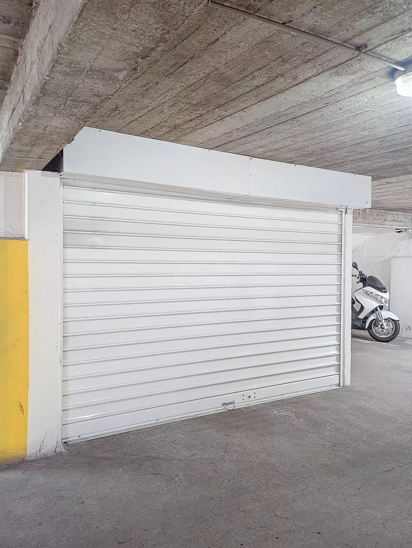 LOCATION GARAGE  – CANNES CENTRE – BANANE