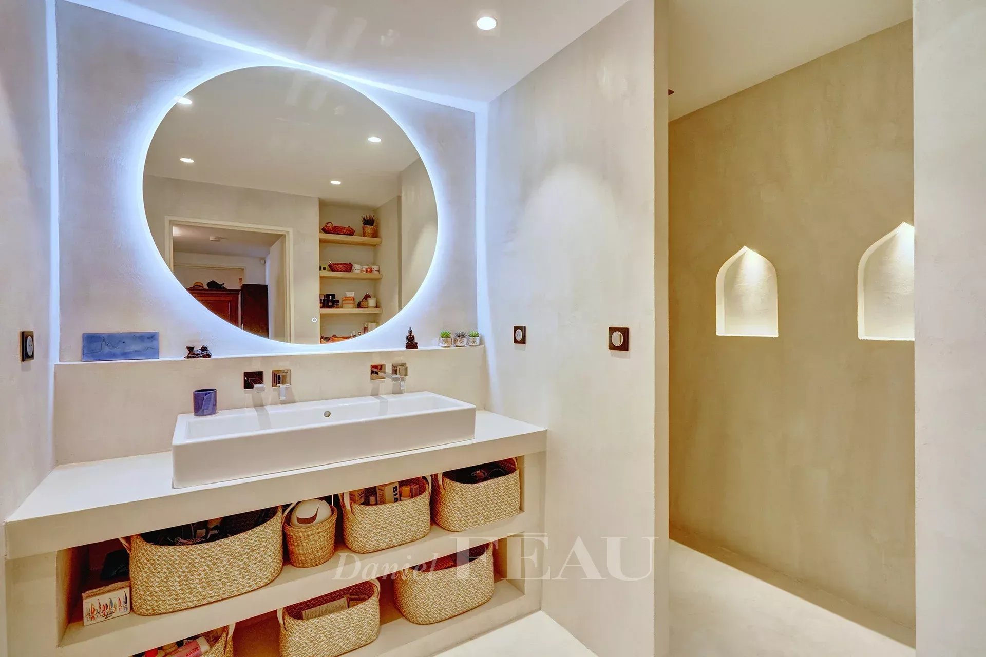 Sale Apartment Marseille 8ème