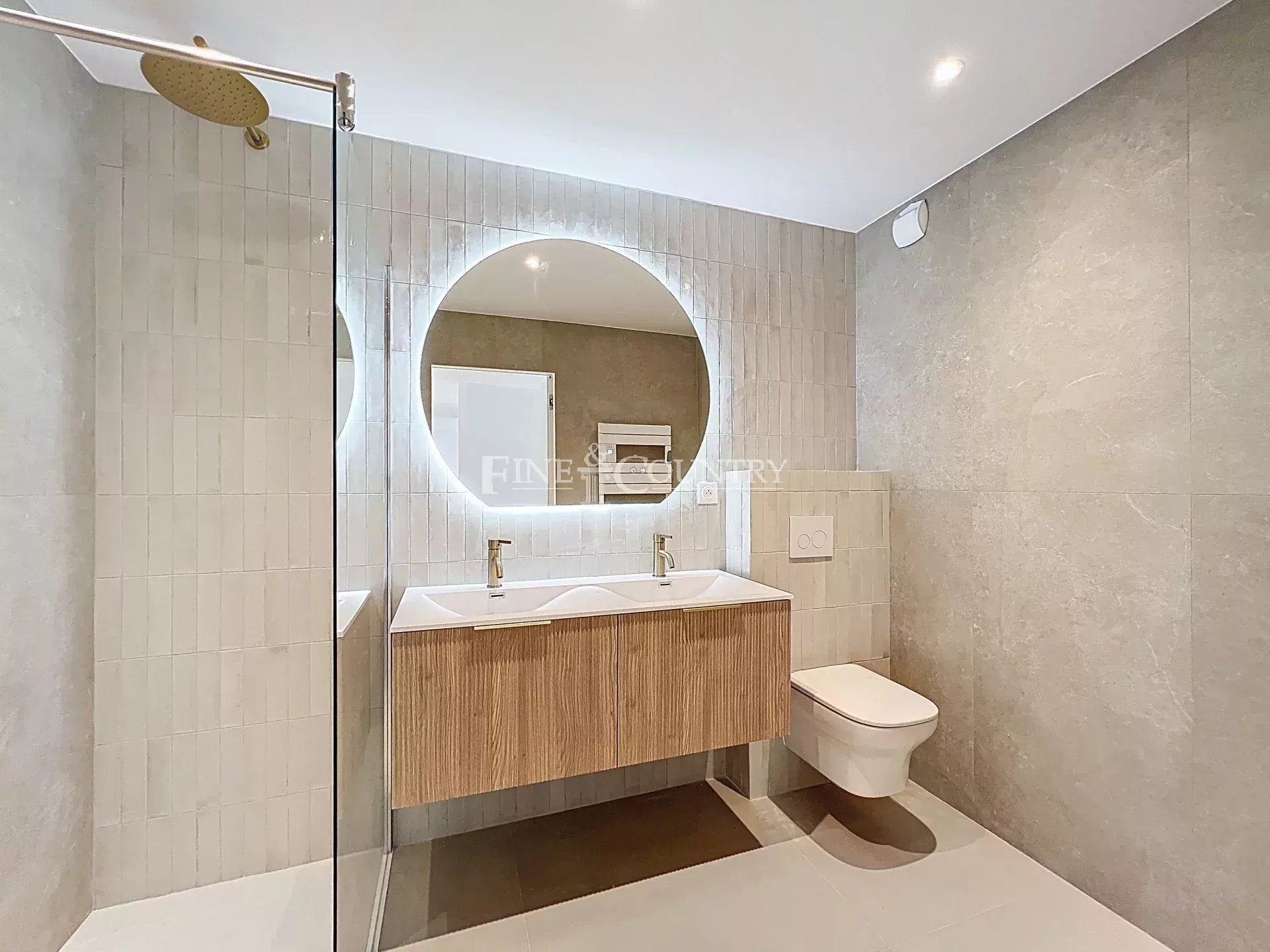 Photo of Apartment for Sale – Le Cannet – Sea View