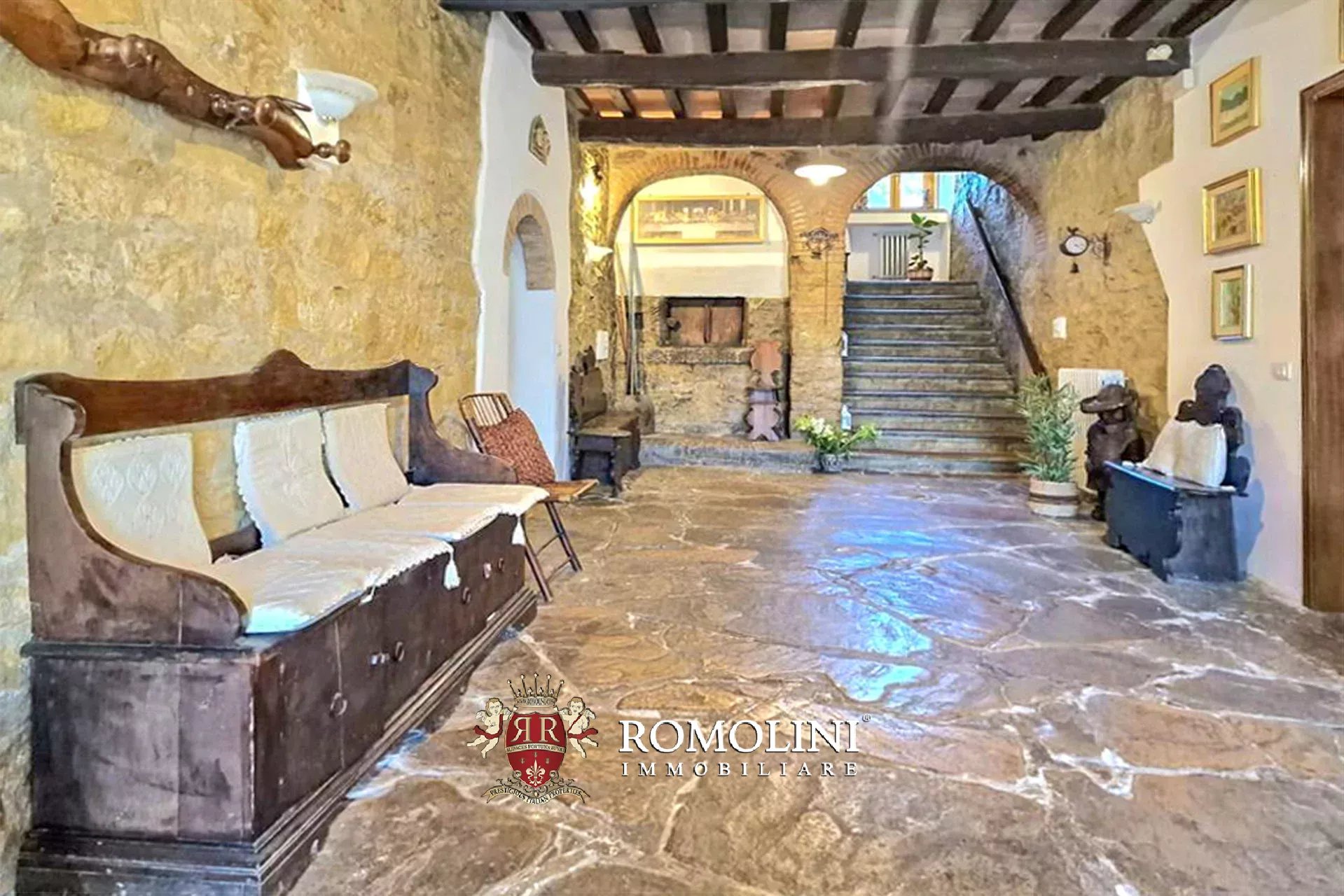 11 Bedroom Villa/Townhouse's Image 7