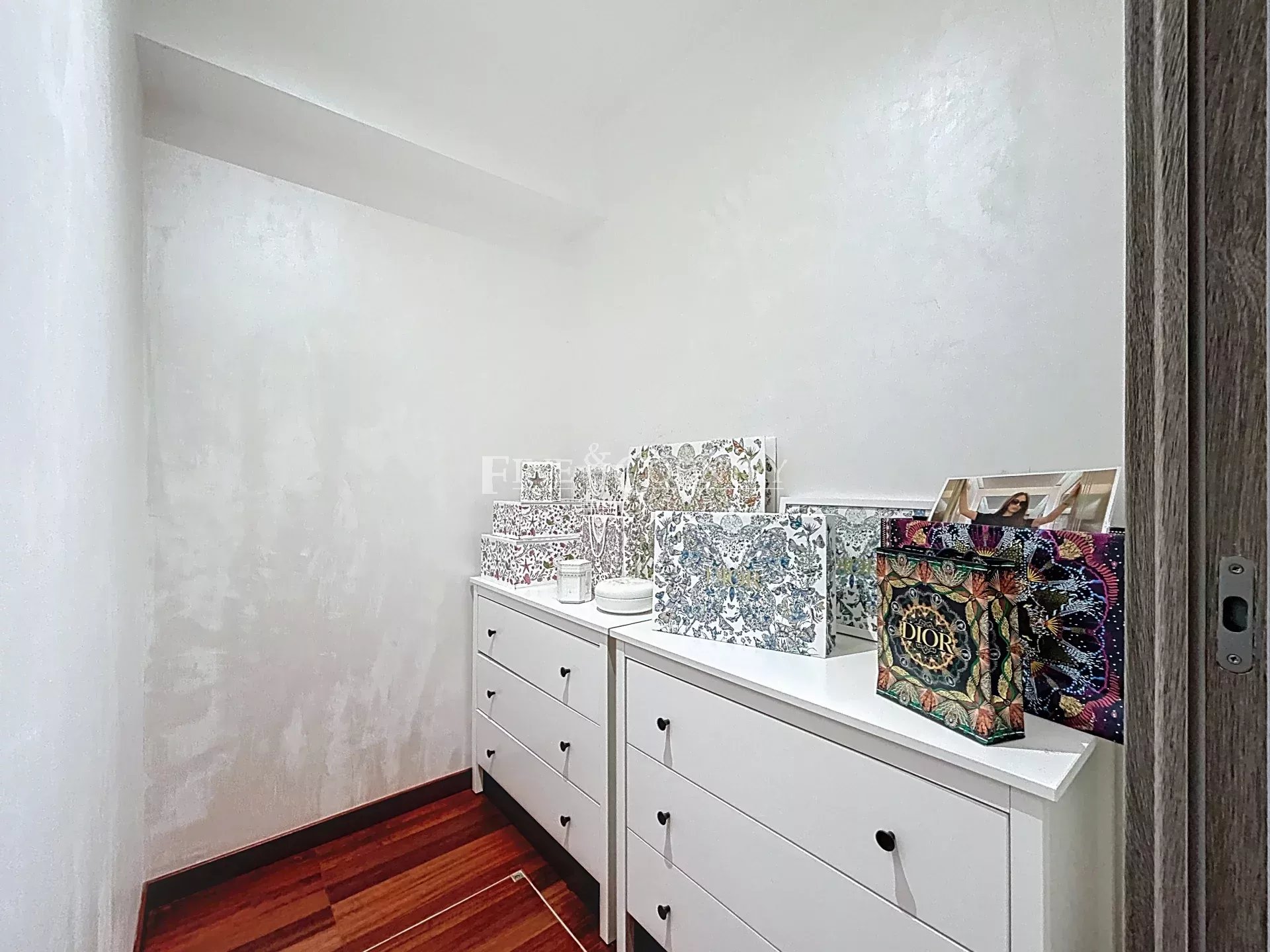 Photo of Villa for sale in Mandelieu in private domain with partial sea view