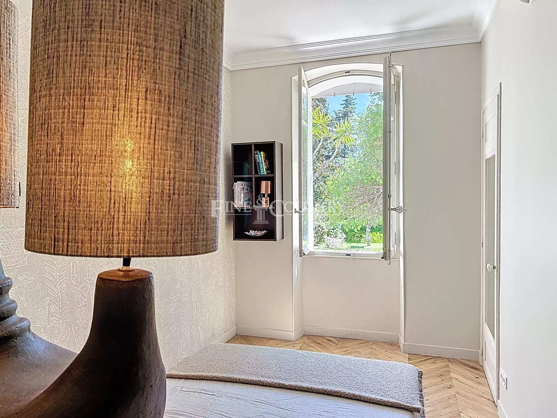 Photo of For sale apartment in Cannes within walking distance to the center, with workshop