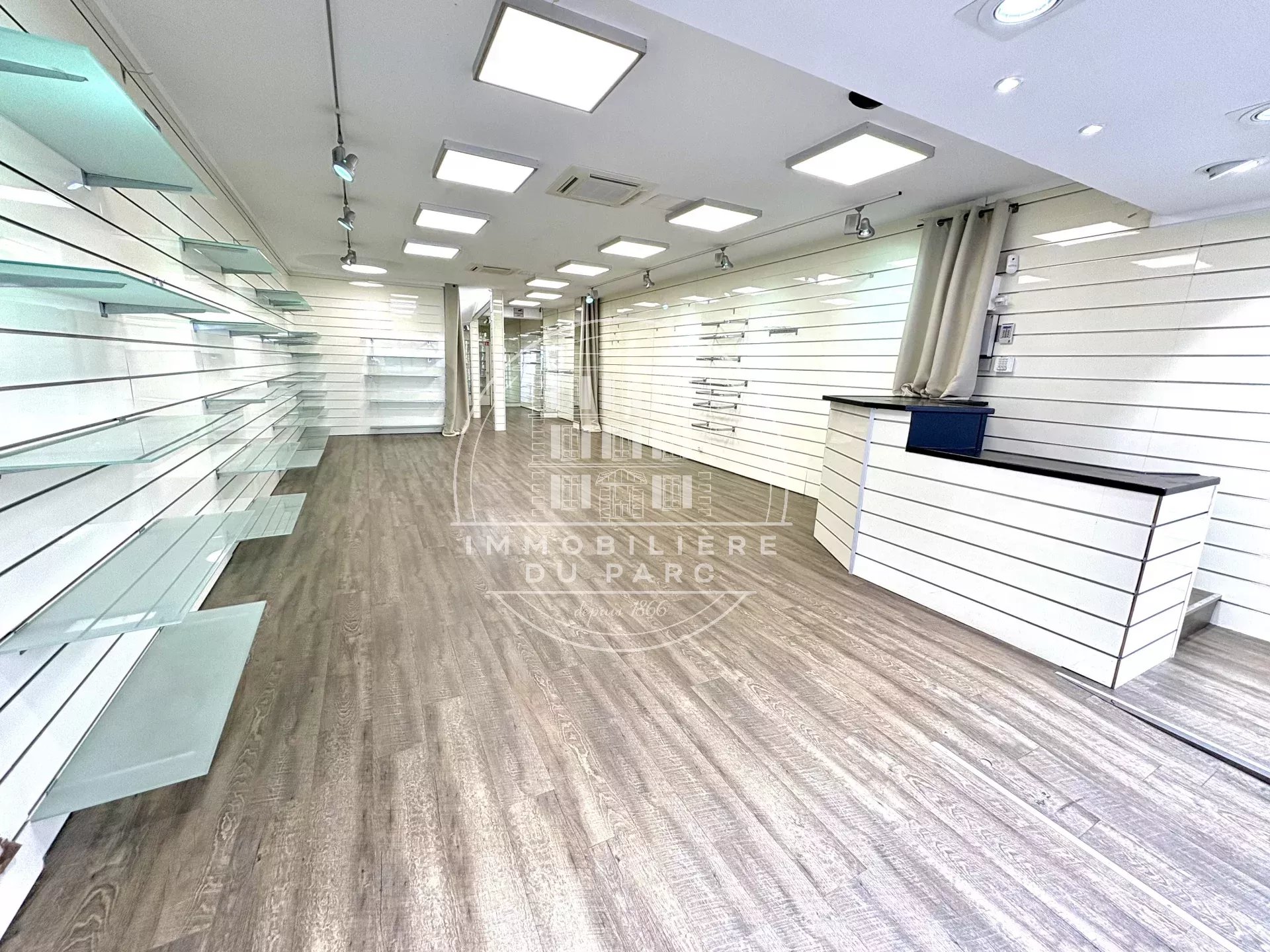 Agence immobilière de 