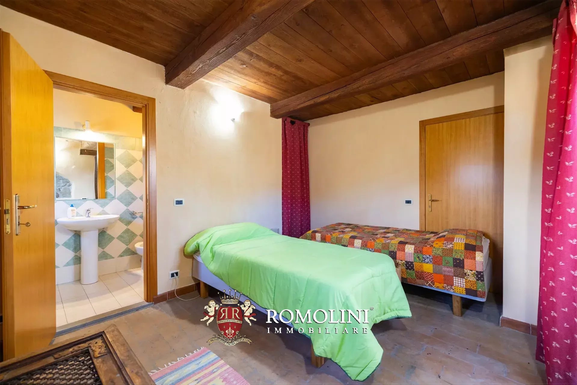 11 Bedroom Villa/Townhouse's Image 38