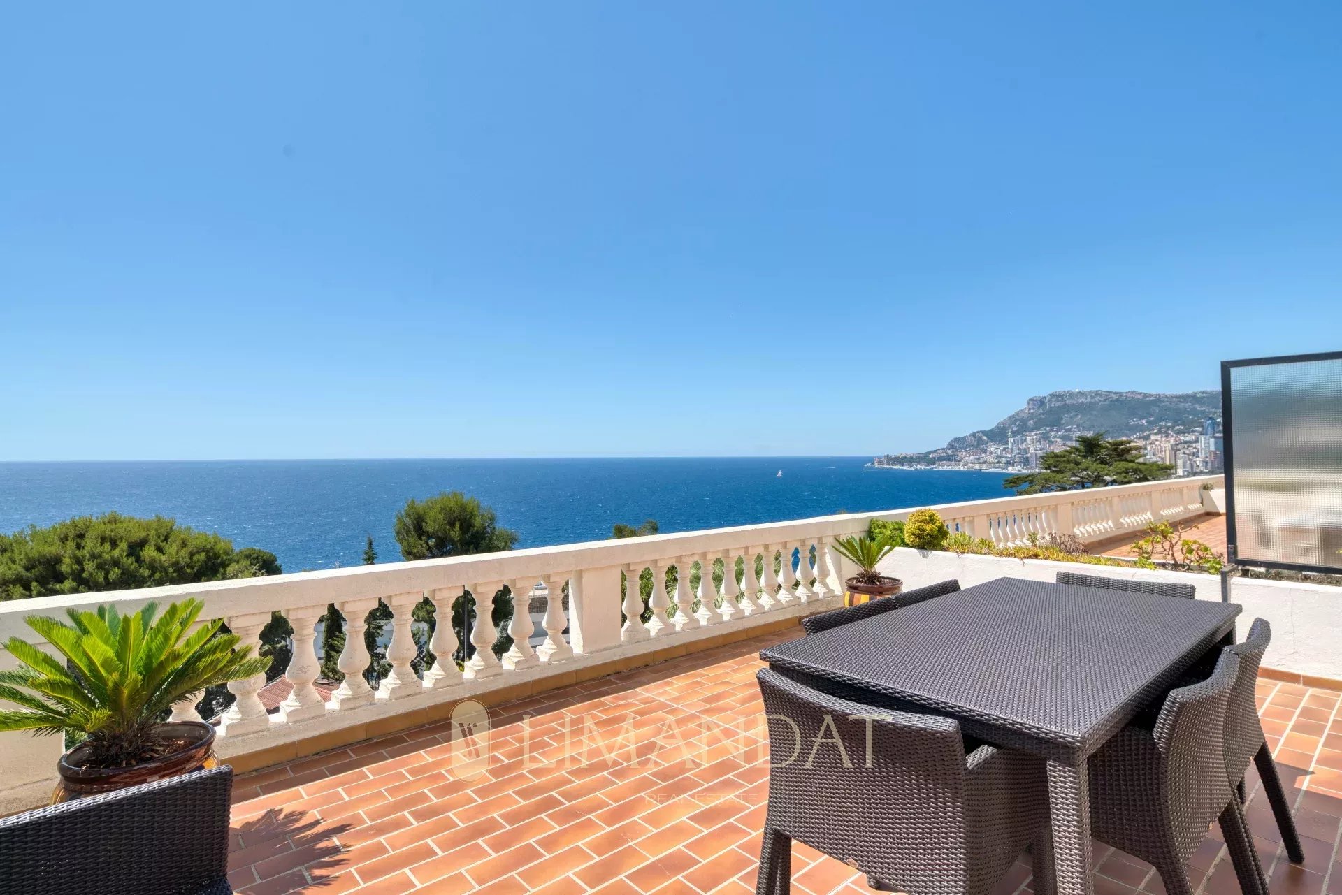 Roquebrune Cap Martin - 3 rooms 87 m2 terrace 28 m2