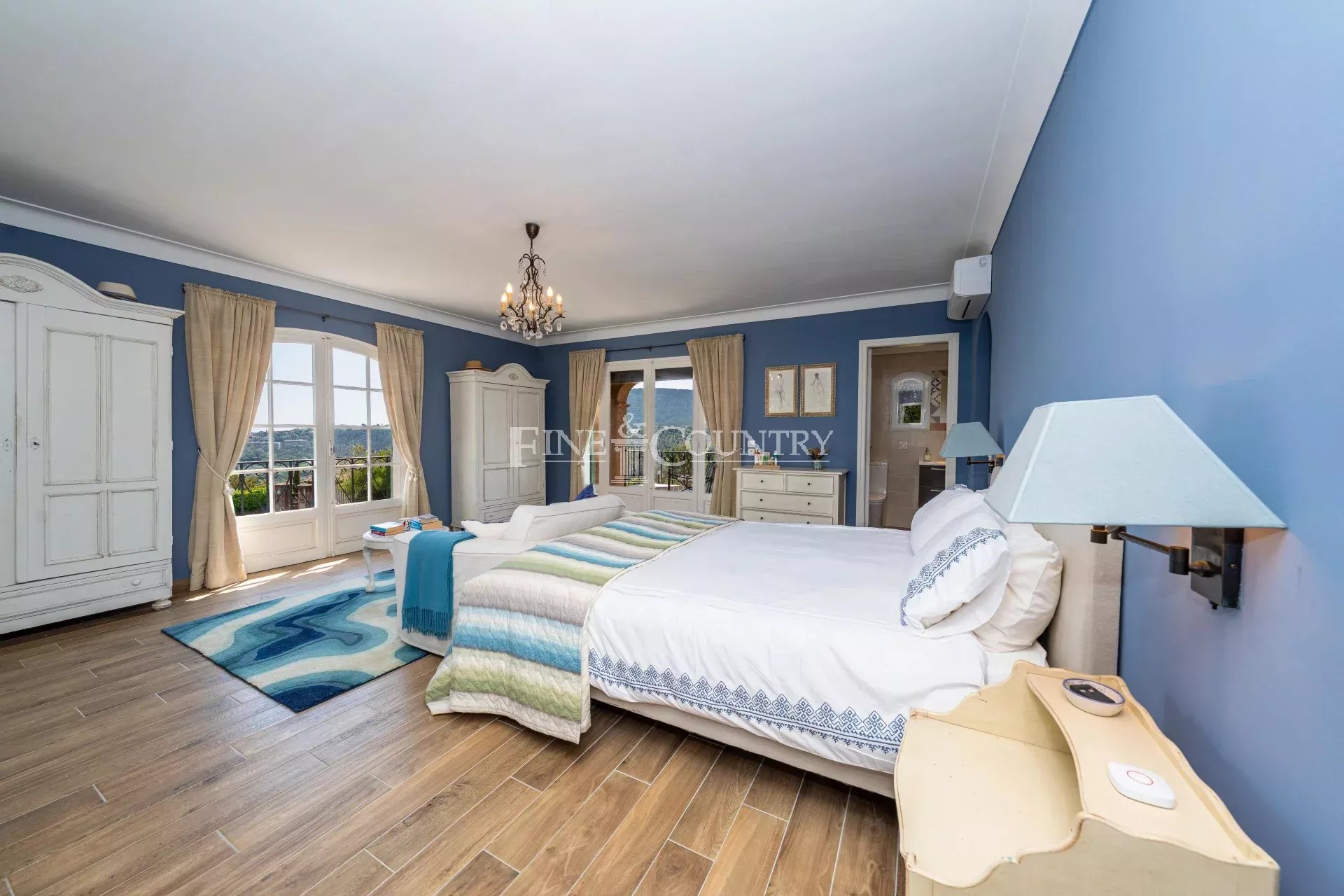 Photo of Villa for sale - Mandelieu-la-Napoule