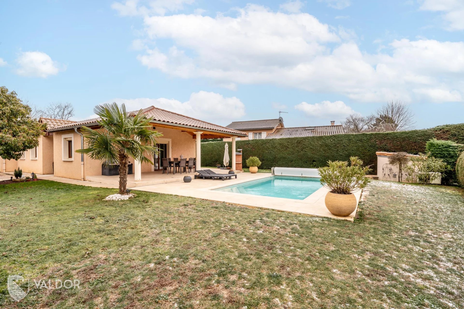 Maison 4 chambres exclusivement de plain-pied avec piscine