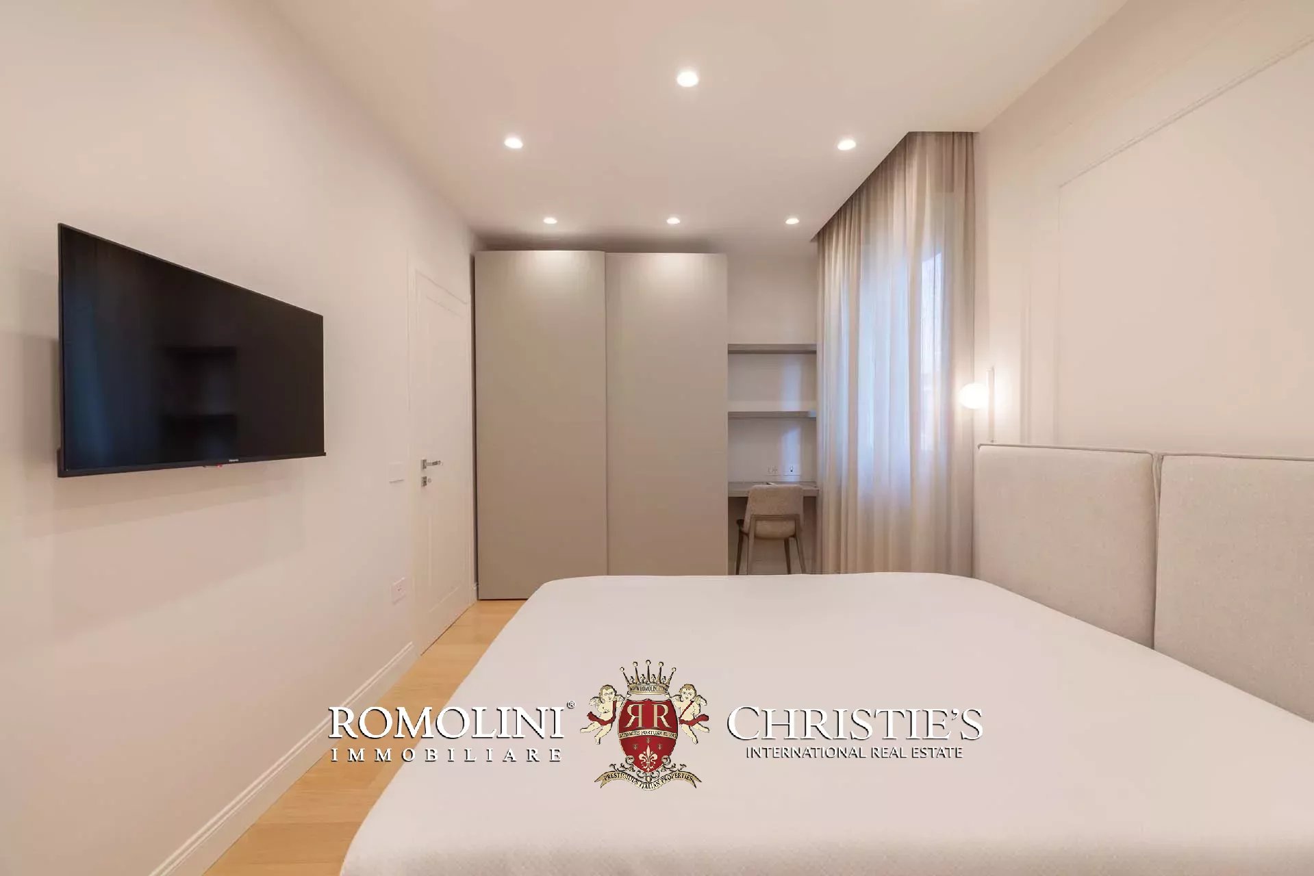 5 Bedroom Villa/Townhouse's Image 17