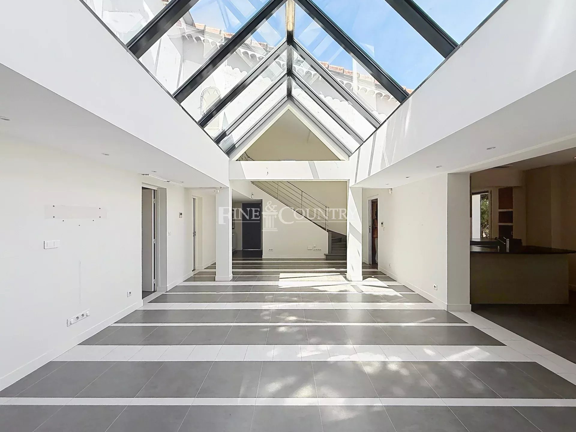 Photo of Villa for sale in Palm Beach, Cannes
