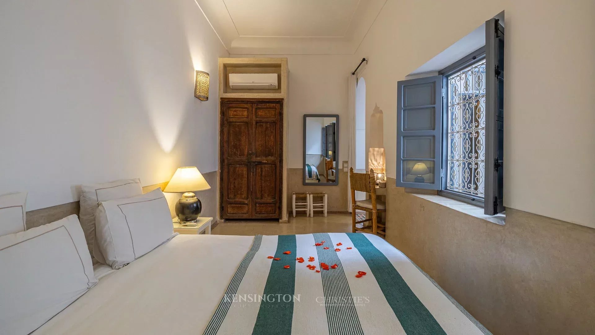 9 Bedroom Villa/Townhouse's Image 16