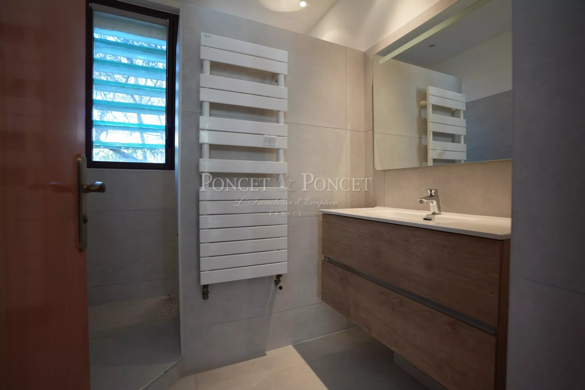 5 Bedroom Villa/Townhouse's Image 12