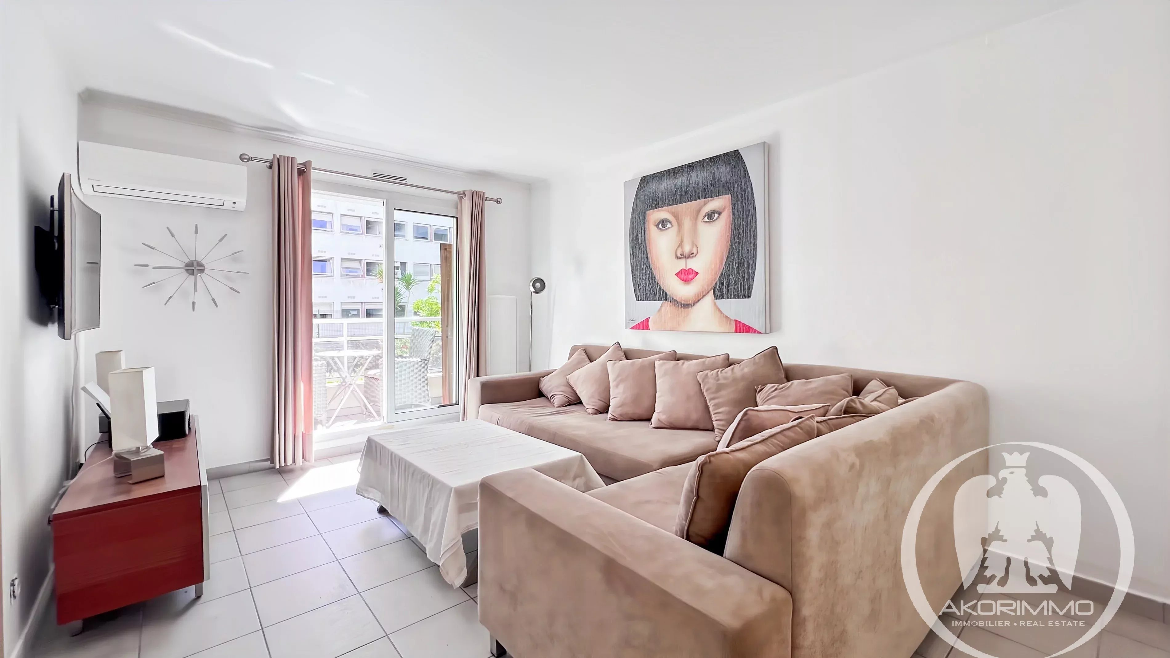 Apartment  - 2 rooms  - 32.6 m² -  €319,000 - For sale