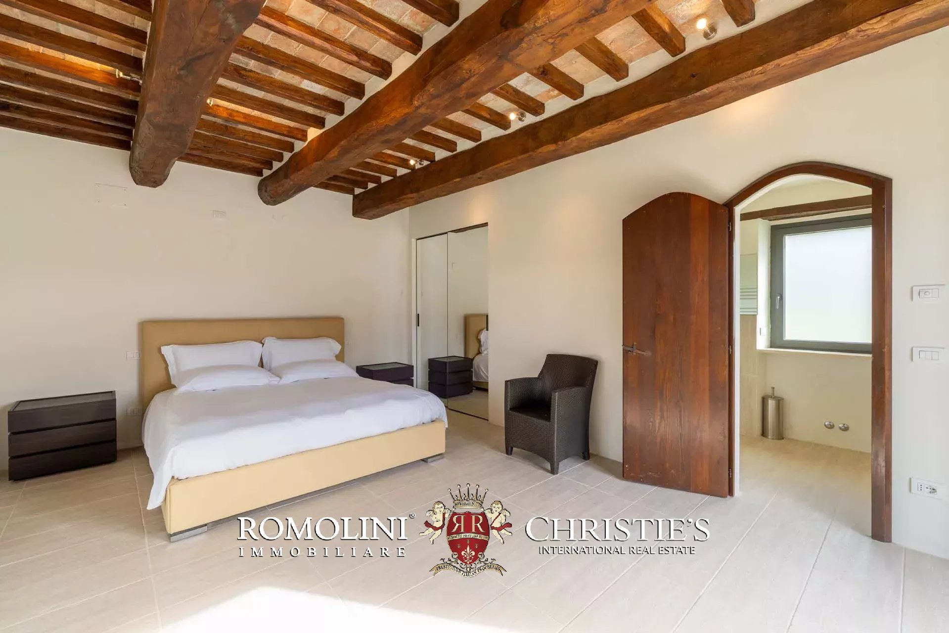 7 Bedroom Villa/Townhouse's Image 79