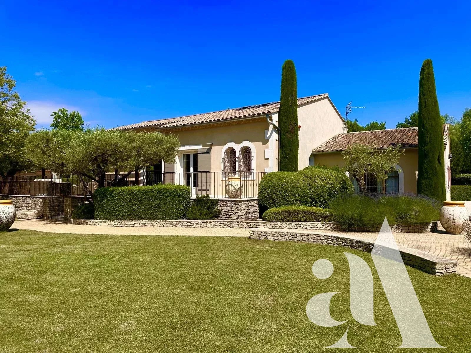 à vendre maison Châteaurenard jardin