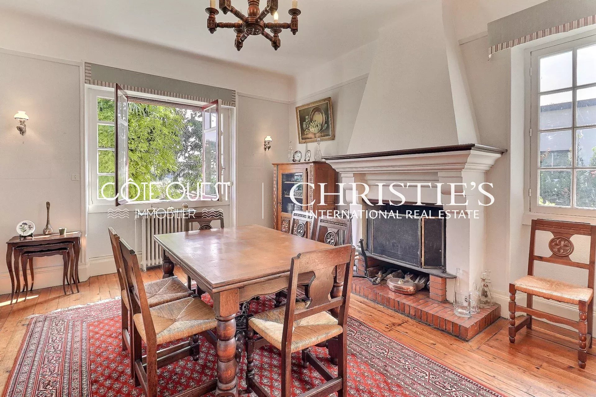 4 Bedroom Villa/Townhouse's Image 6