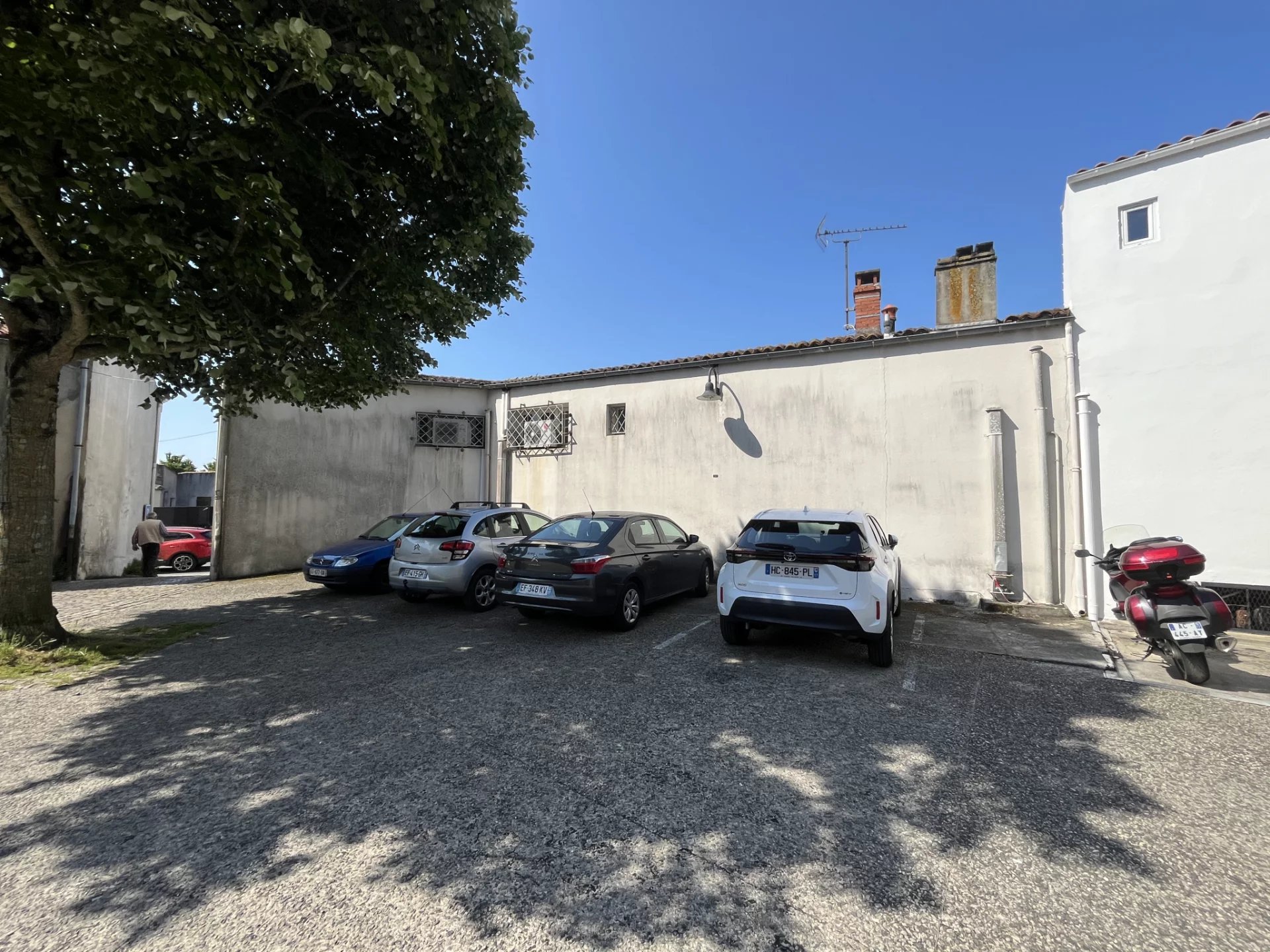 Immeuble commercial 200 m2 centre bourg