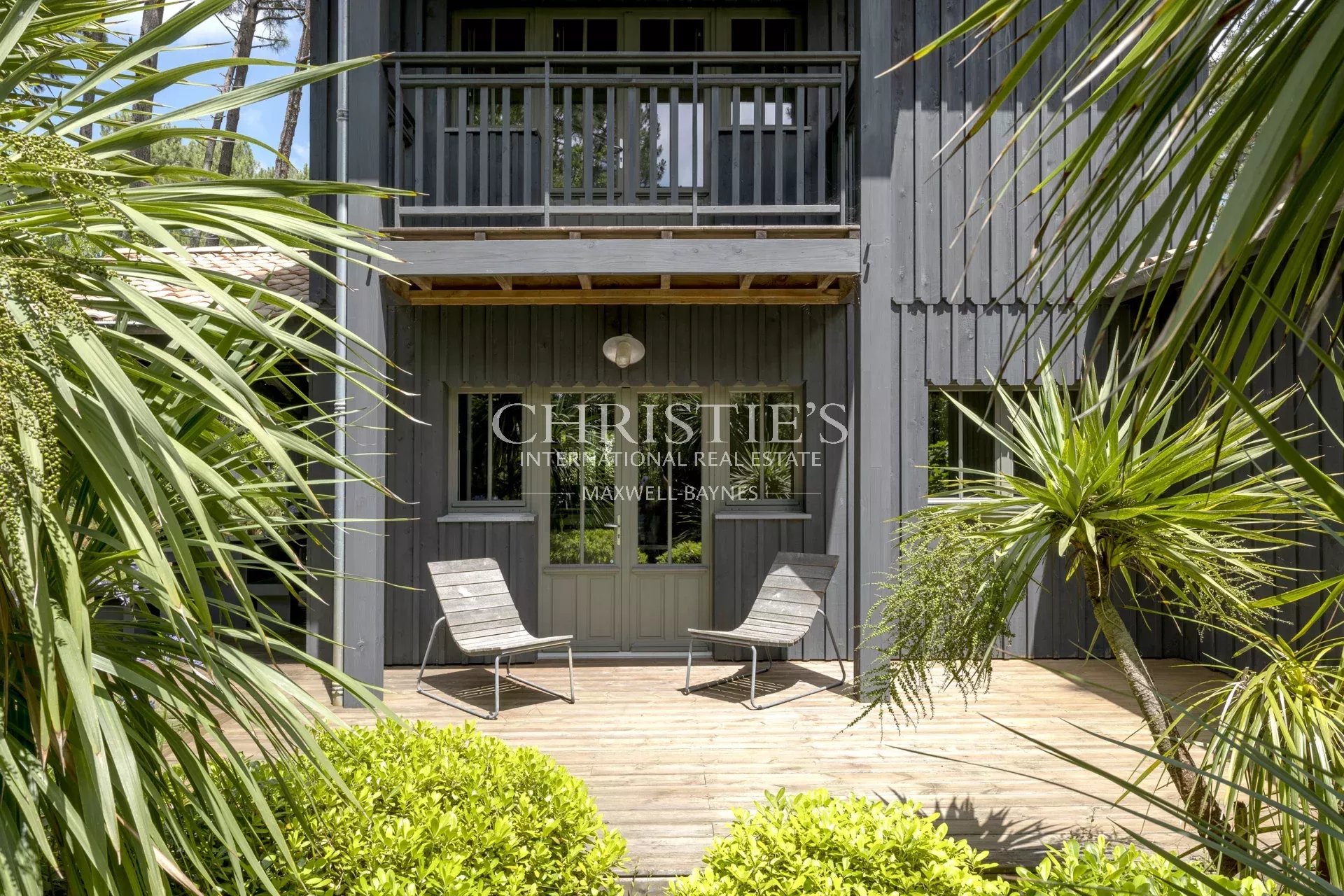 5 Bedroom Villa/Townhouse's Image 8