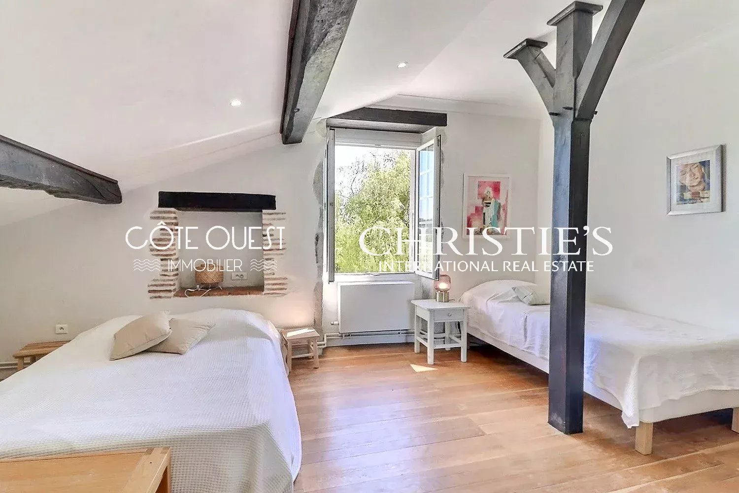 8 Bedroom Villa/Townhouse's Image 14