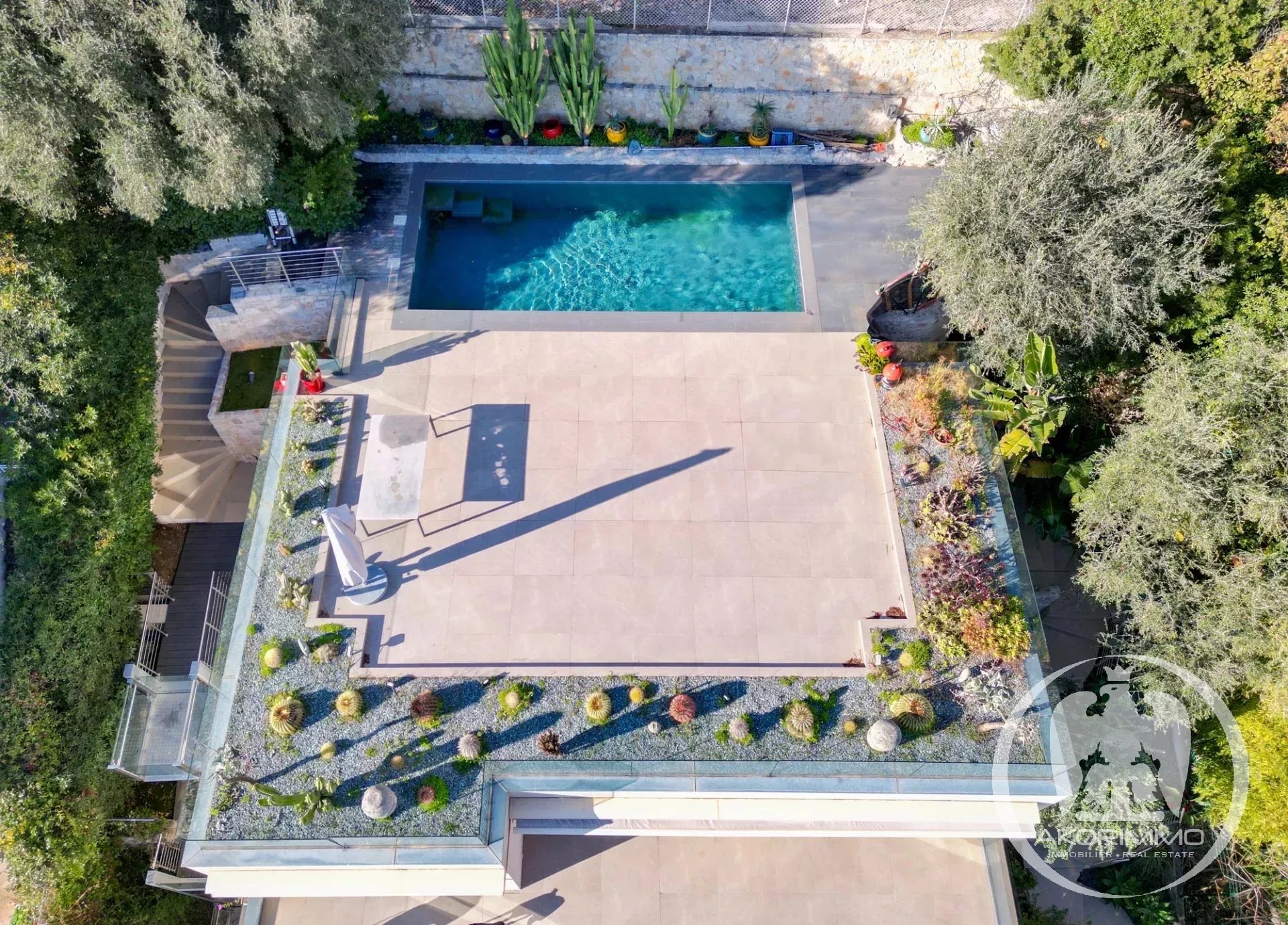 Maison  - 4 pièces  - 200.0 m2 -