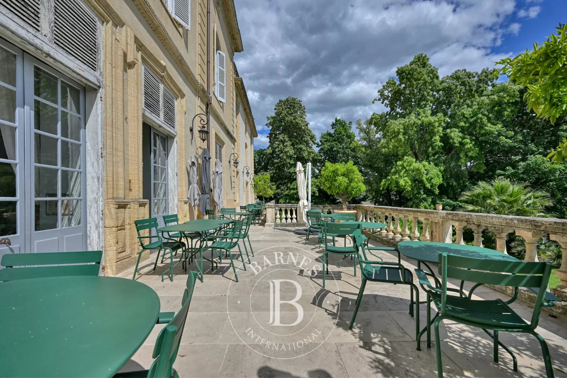 Château Uzès  -  ref 87109393 (picture 1)