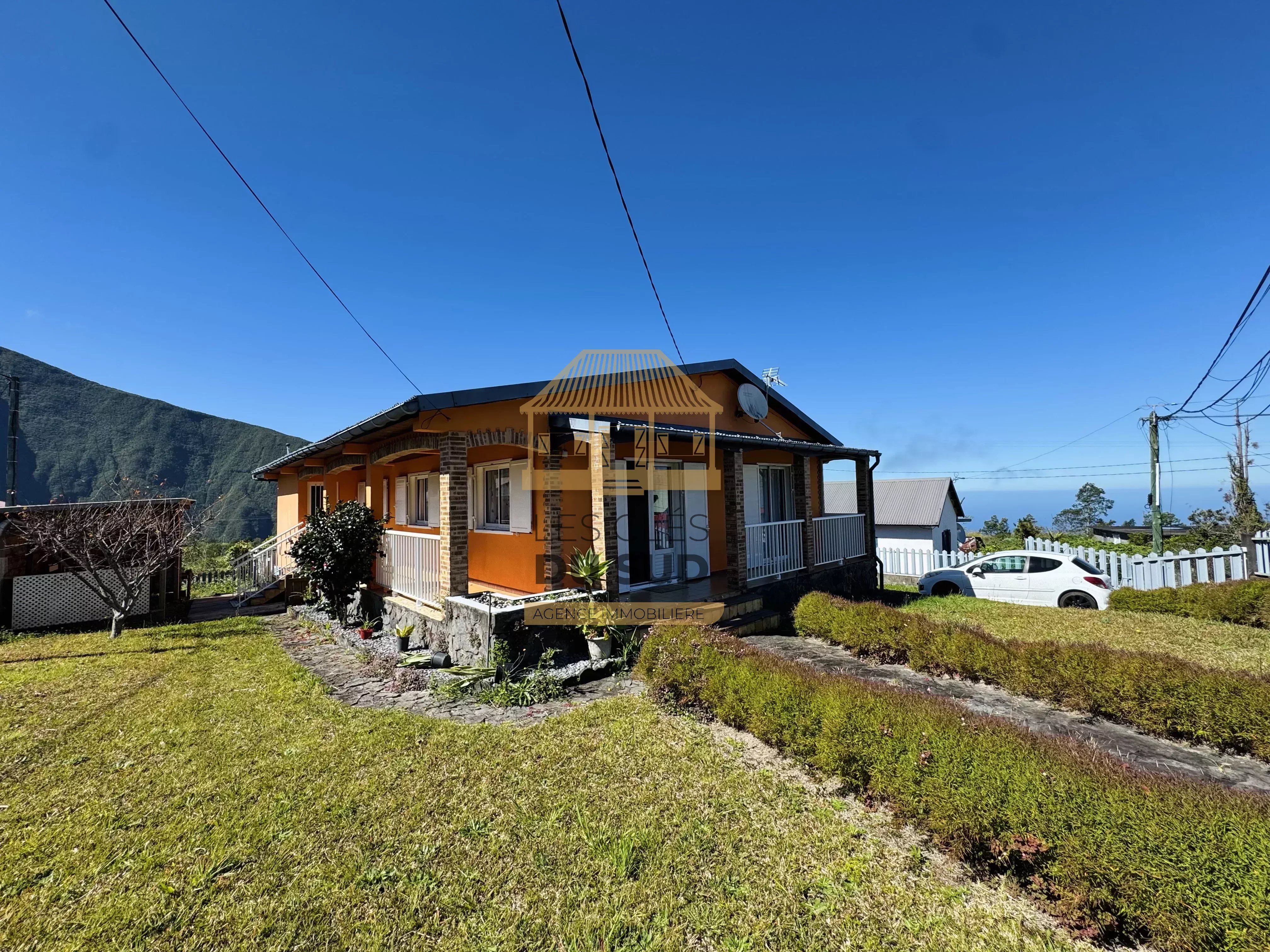 SAINT-JOSEPH – MAISON FAMILIALE PLAIN-PIED 4 CHAMBRES AVEC JARDIN – SECTEUR CALME