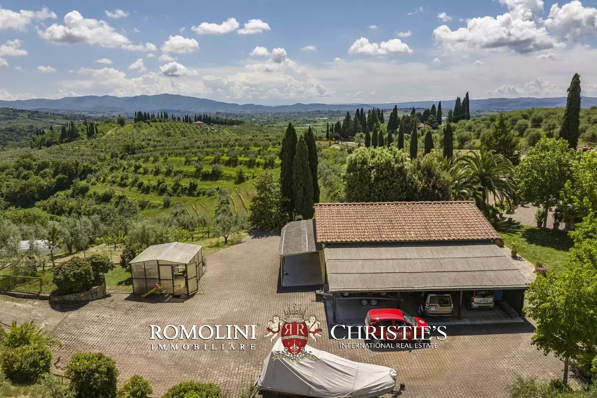 5 Bedroom Villa/Townhouse's Image 29