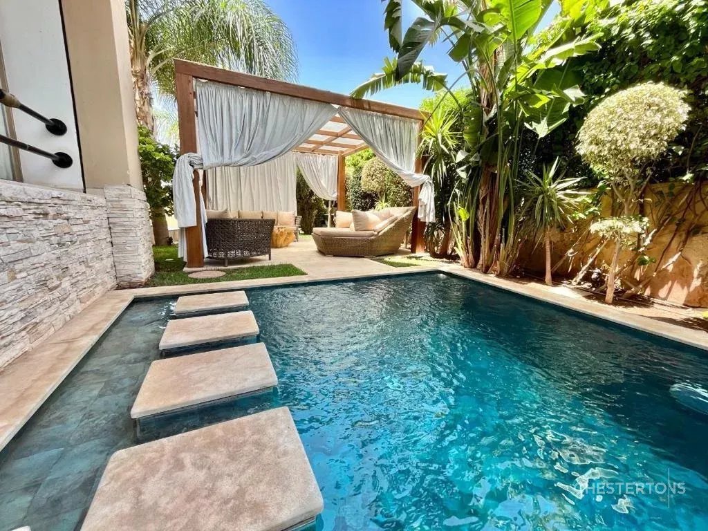 Image of Villa - 5 Bedrooms - 4 Bathrooms for Sale in Marrakech-Ménara-Marrakech-Morocco, Image 3