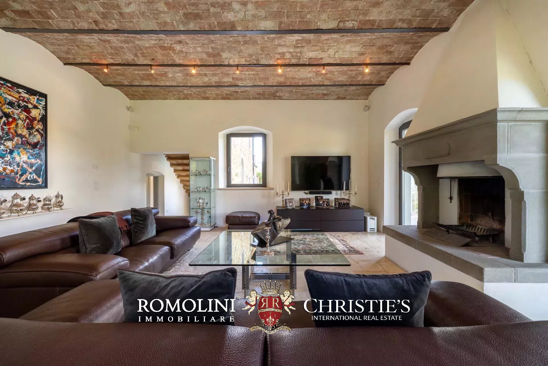 7 Bedroom Villa/Townhouse's Image 29