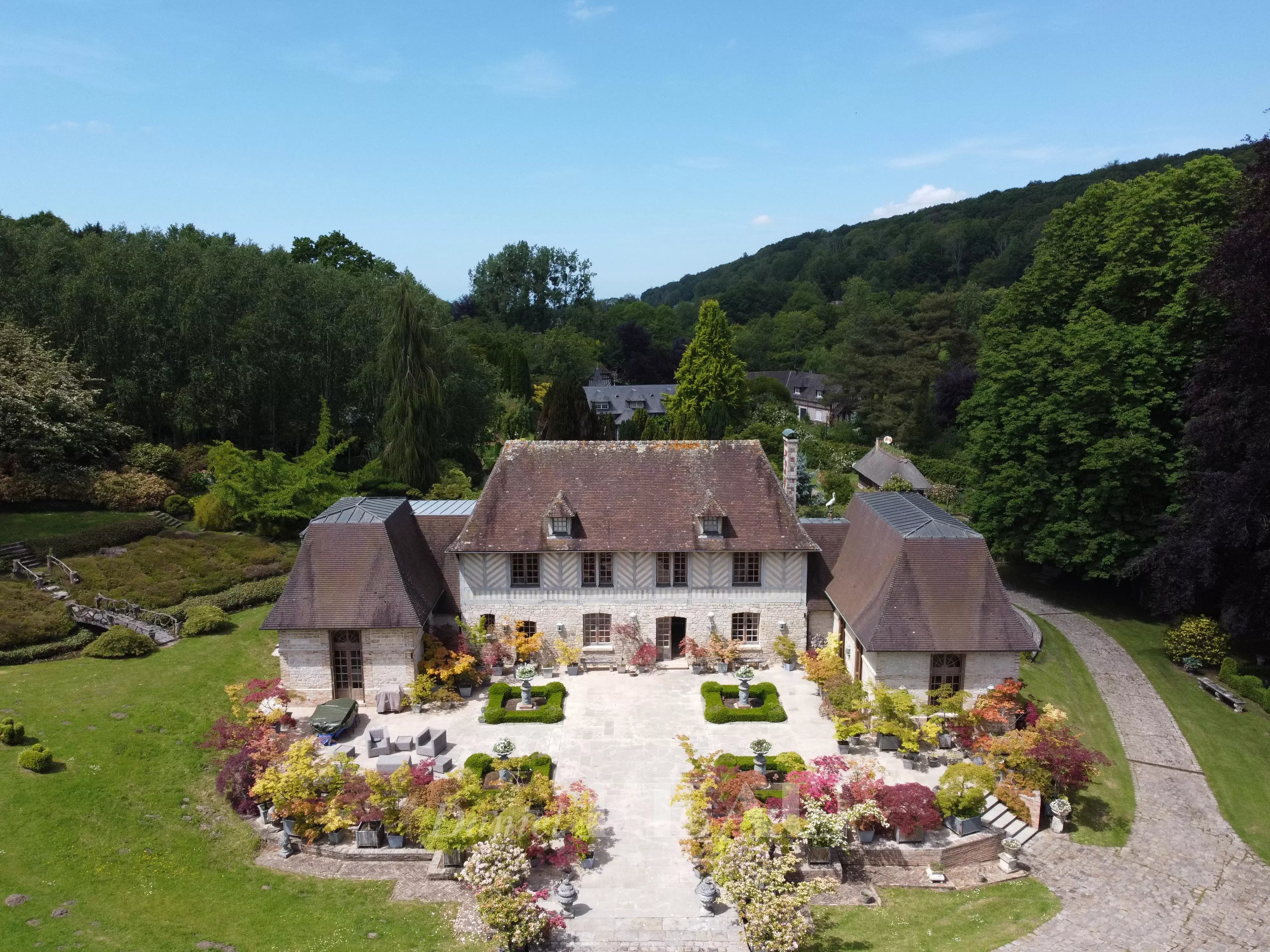 Manoir du XIXème - 5 hectares