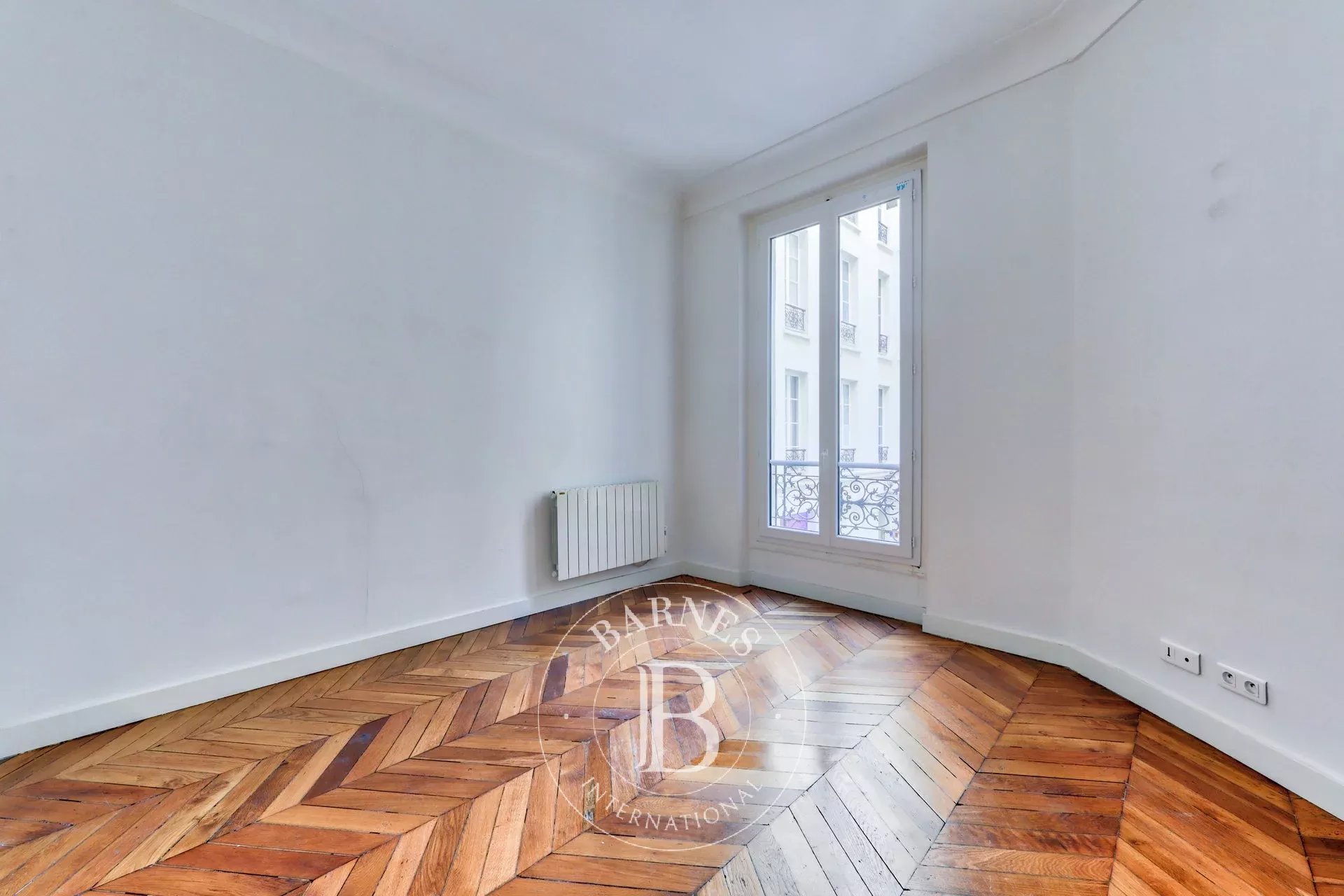 Daire Paris 8ème - picture 8