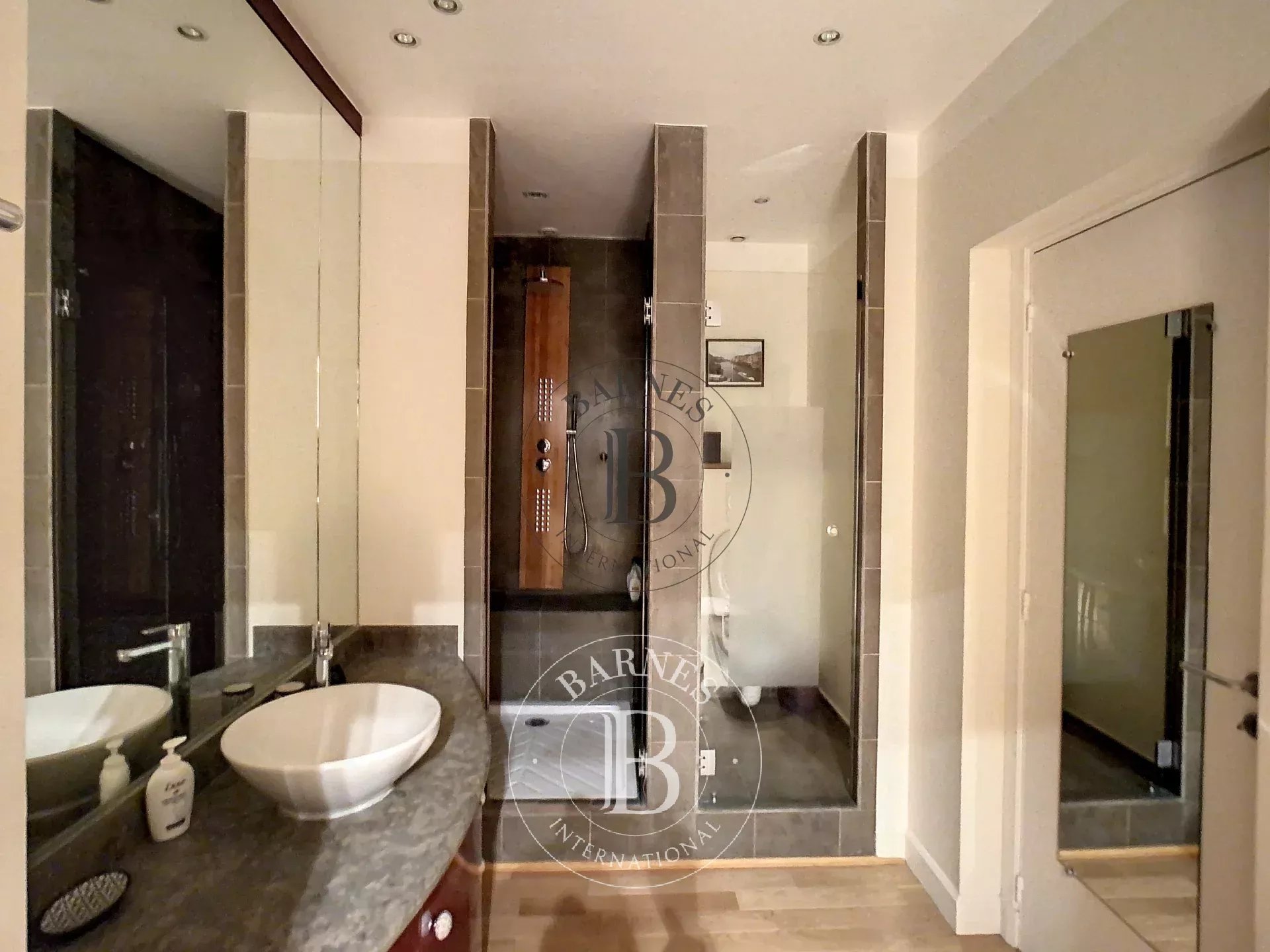 Daire Paris 8ème - picture 8