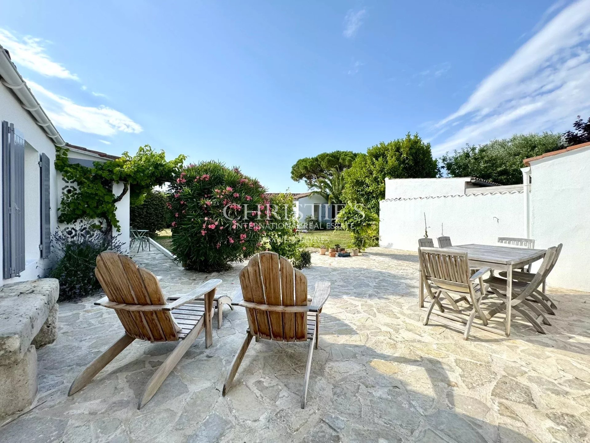 5 Bedroom Villa/Townhouse's Image 22