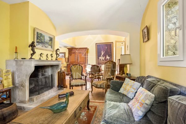 Co-exclusive listing - Former shepherd's chapel in need of renovation — photo 5