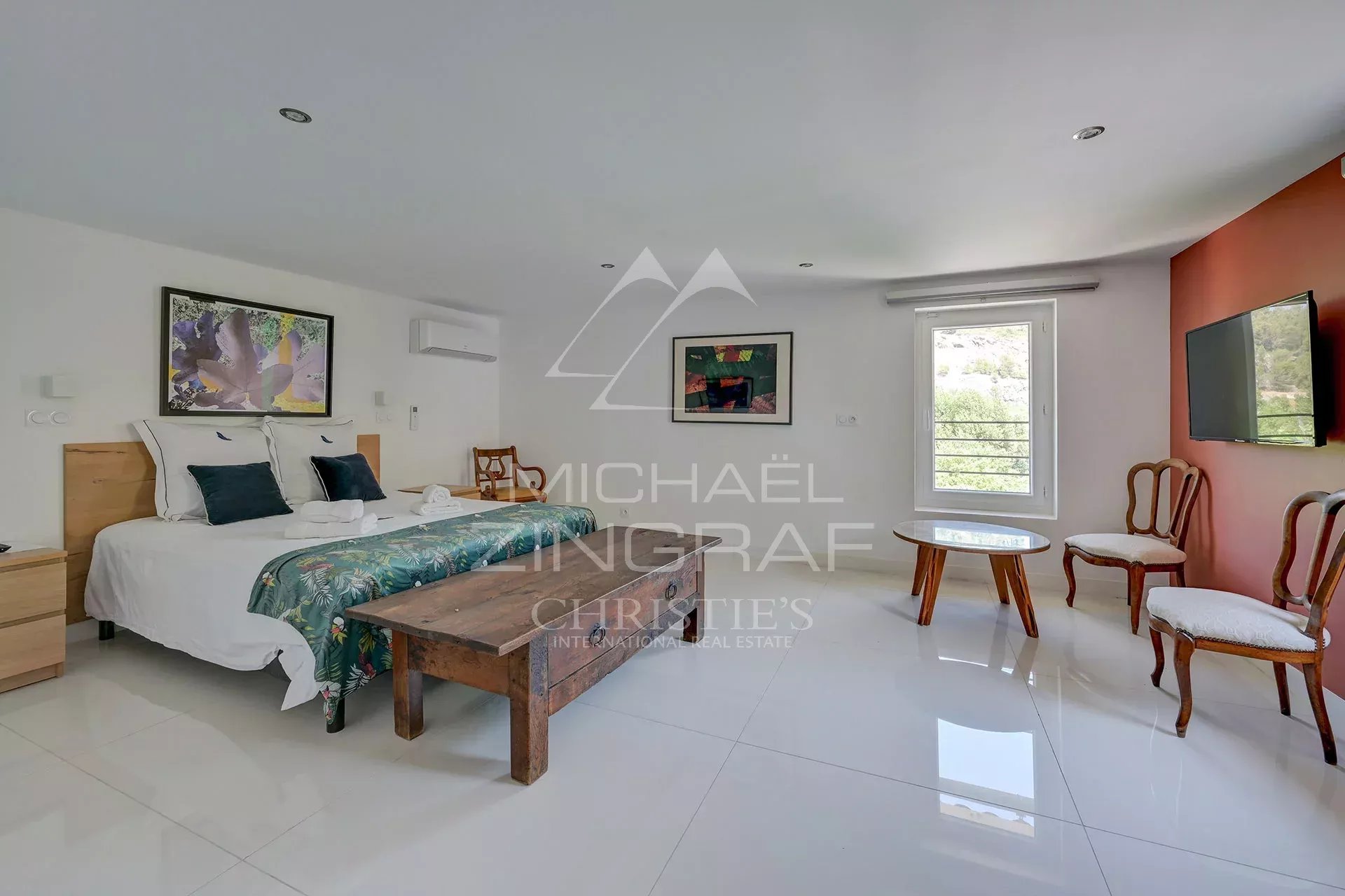8 Bedroom Villa/Townhouse's Image 13