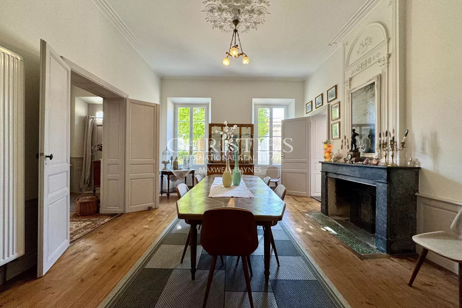 7 Bedroom Villa/Townhouse's Image 7