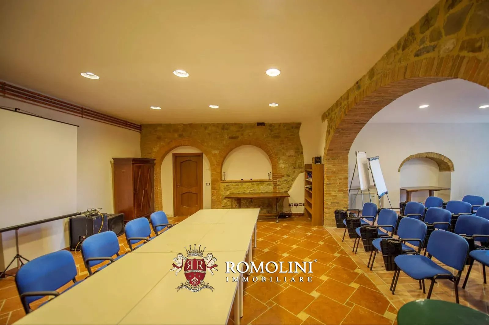 53 Bedroom Vineyard's Image 49