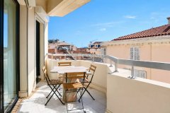 Apartment For Sale in La Banane, Cannes — photo 2 of 7