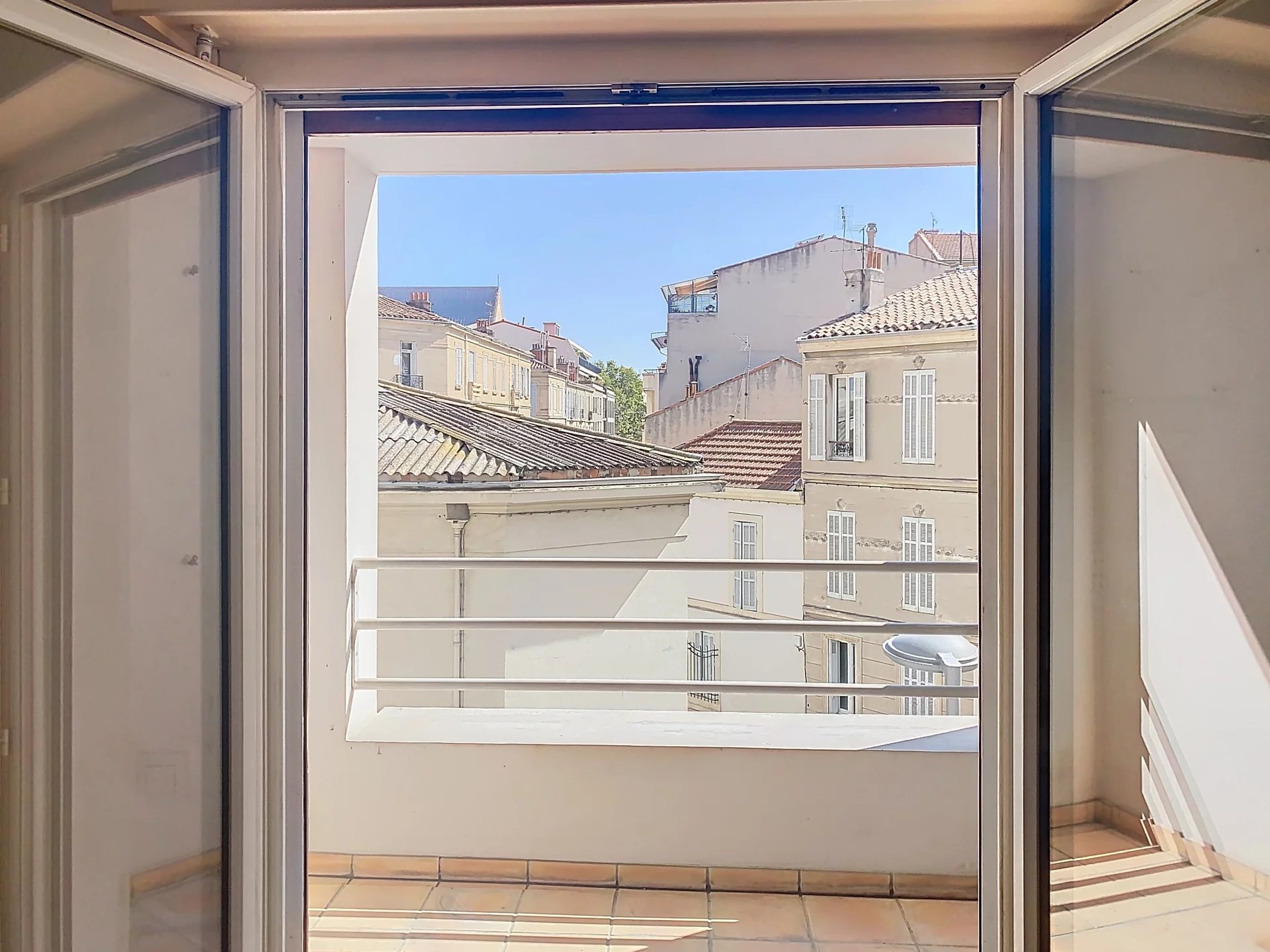 Sale Apartment Marseille 5ème