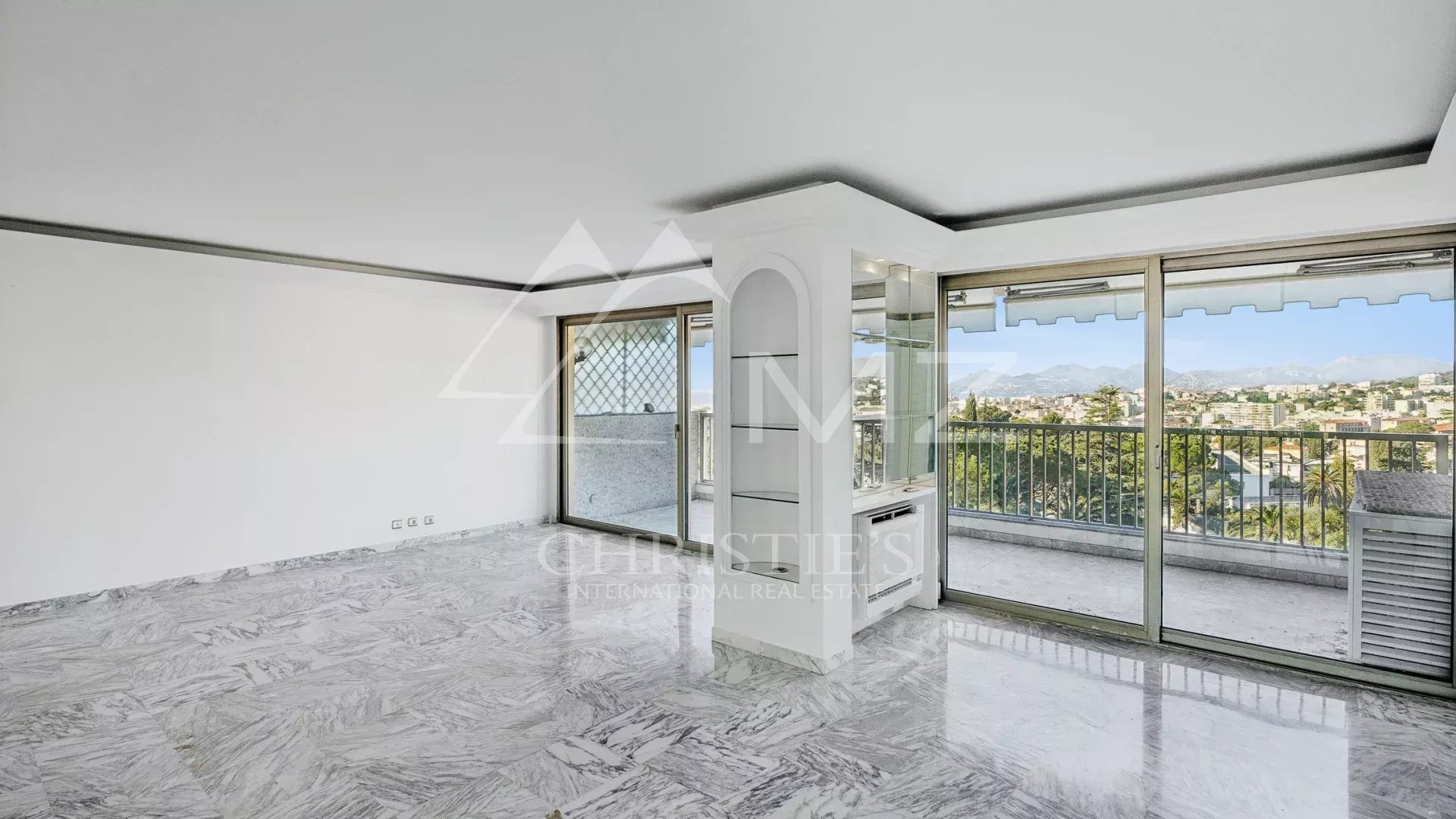 2 Bedroom Apartment/Flat's Image 8