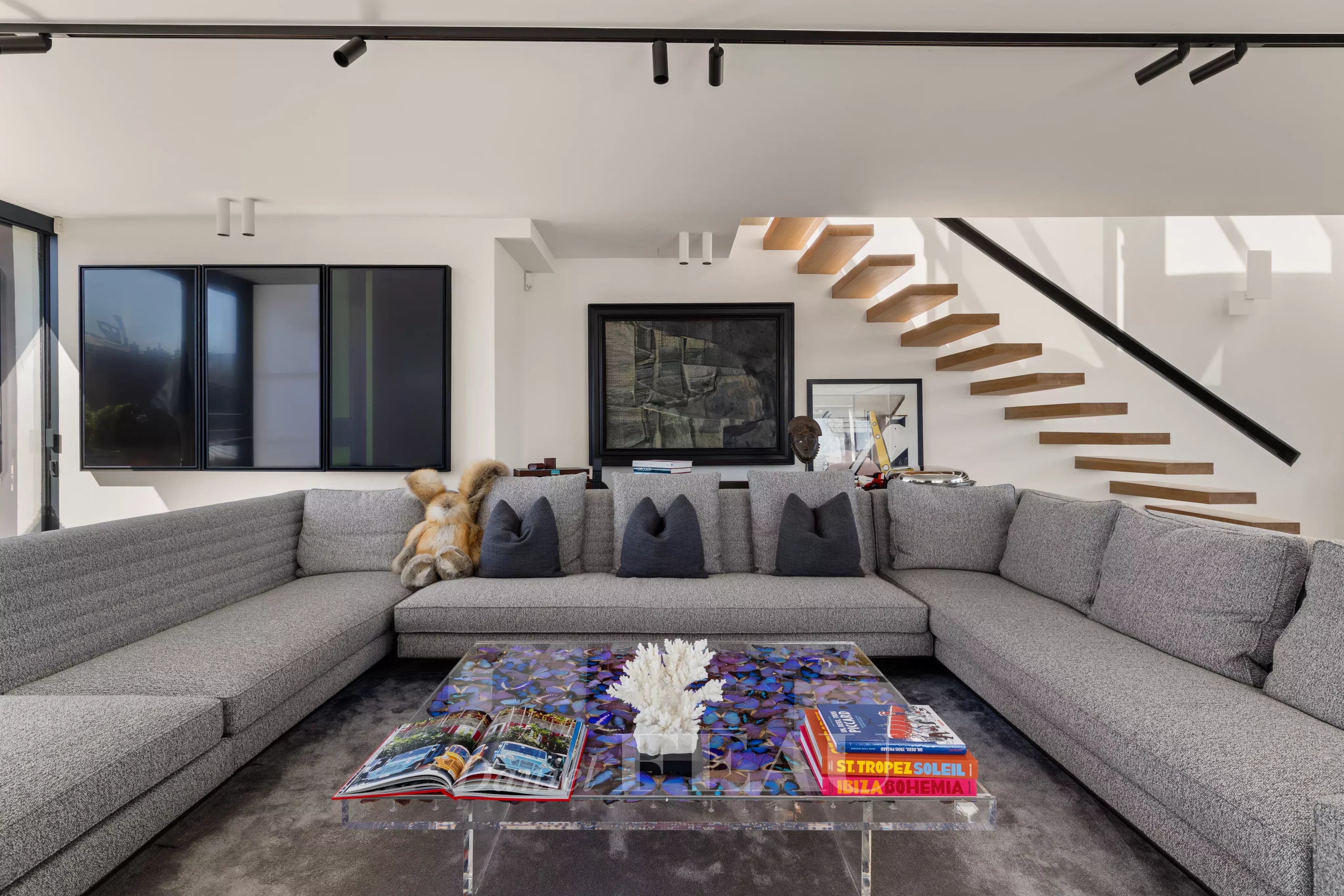 Sale Apartment Paris 8th