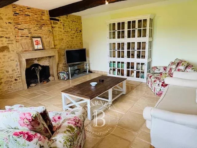 Saint-Christophe-en-Brionnais  - Maison 7 Pi&egrave;ces 3 Chambres - picture 5
