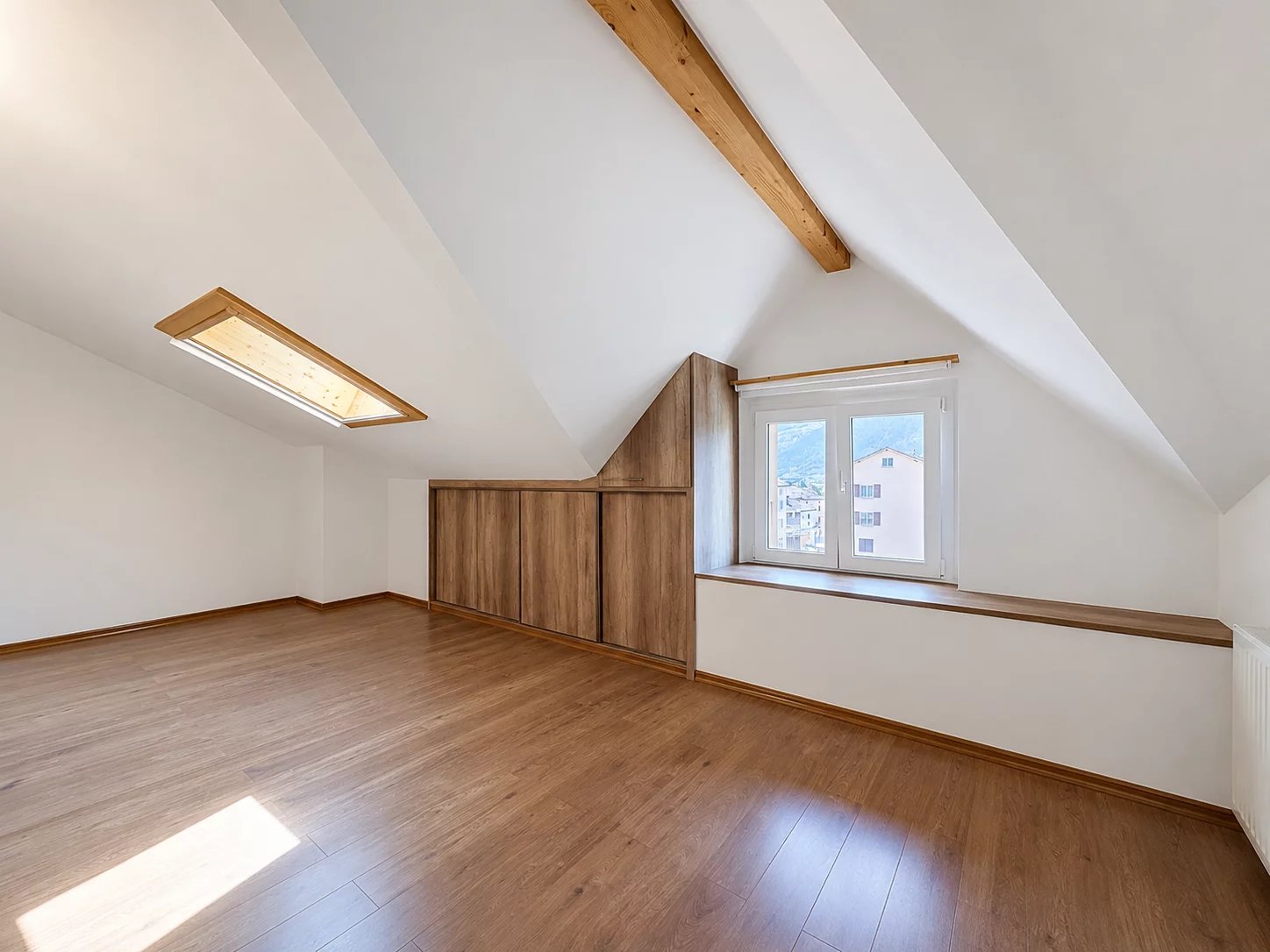 Exclusivité - Splendide maison de village rénovée, jardin et piscine